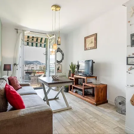 And Calm Escape With Panoramic Views Nice
